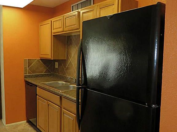 refrigerator included