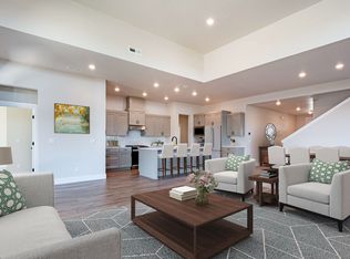 1419 E Primavera St, Newberg, OR 97132