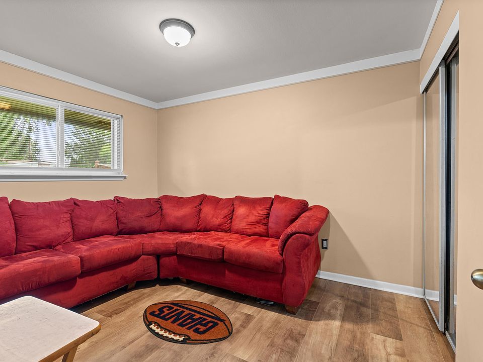 35529 Seville St, photo 21