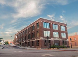 733 SW Washington St APT 201, Peoria, IL 61602