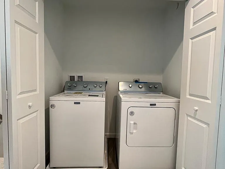 1821 Shady Ln — Photo 11