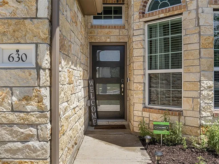 630 Cherrystone Loop — Photo 3
