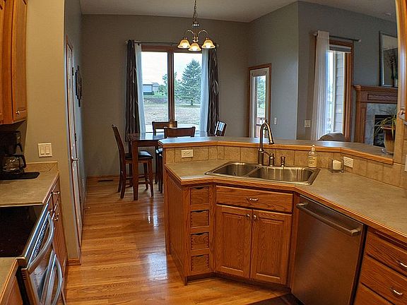 4th image of 21645 Belgian Dr
