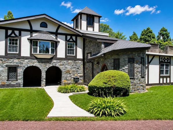 100 Van Sant Ave, Linwood, NJ 08221