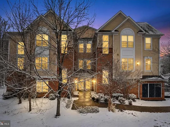 20385 Belmont Park Ter Unit 103, Ashburn, VA 20147