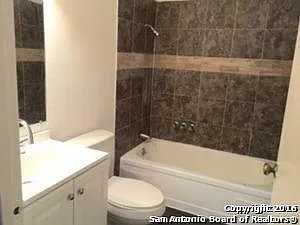 3 bed, 1499 sqft, $1,795 — Photo 2