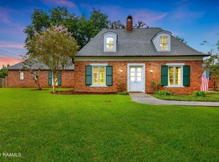 110 Ducharme Ln, Lafayette, LA 70503