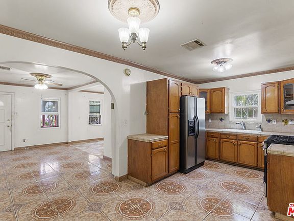 5th image of 1326 W 96th St