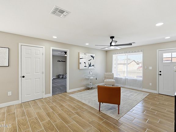 5th image of 4929 W Berkeley Rd