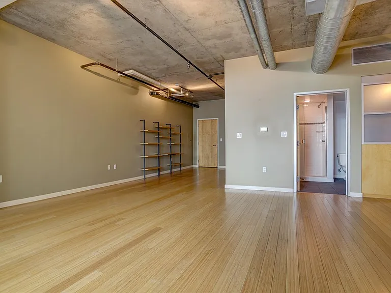 1401 Wewatta St #705 — Photo 2