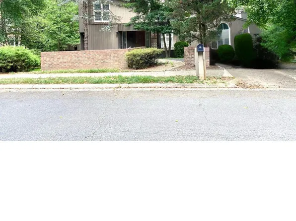 11582 Greenwich Point Rd, Reston, VA 20194