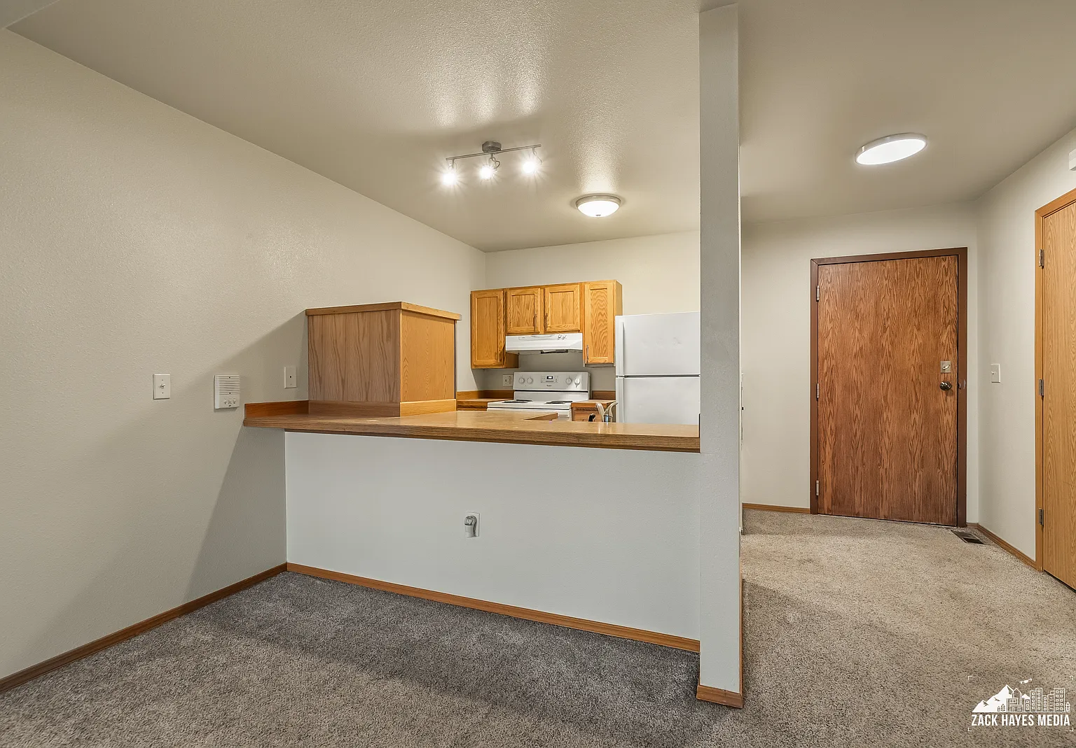4611 Juneau Street — Photo 2