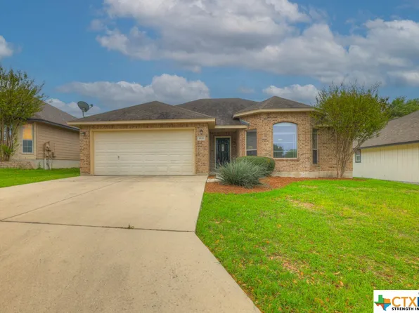 1635 Sunfire Cir, New Braunfels, TX 78130