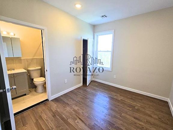 4th image of 65 S Harrison St #17