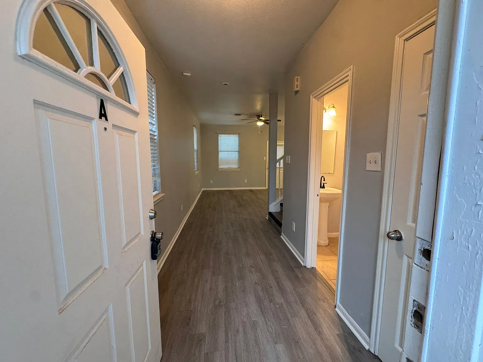 3 bed, 2.5 bath, 1593 sqft, $1,900 — Photo 3