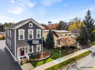 943 Maple Ave, Downers Grove, IL 60515