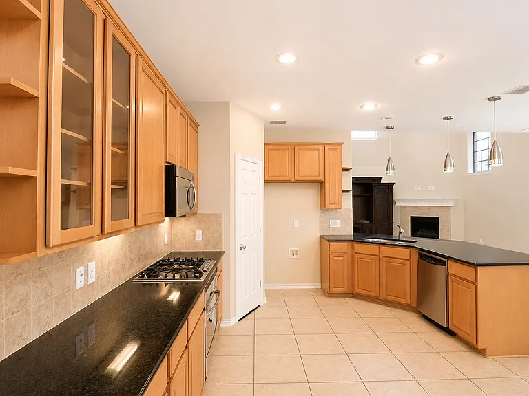 9829 Lightcatcher Dr — Photo 7