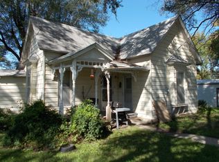 807 S Olive St, Albany, MO 64402