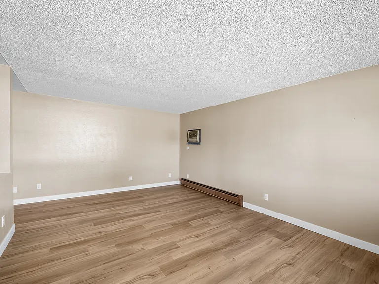 24 Radcliff Ln — Photo 24