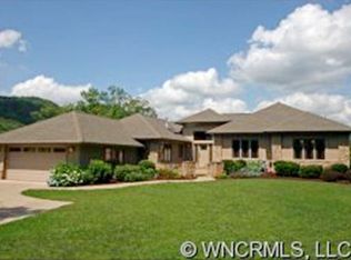 140 Stoney Brook Ln, Lake Lure, NC 28746
