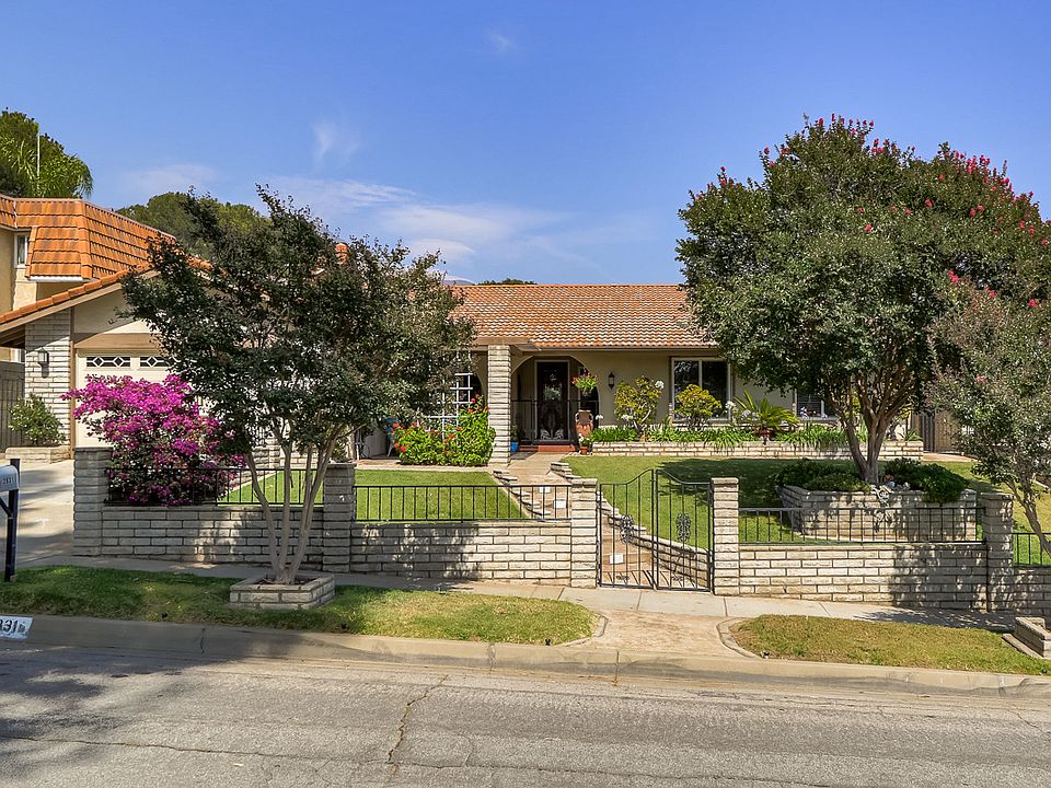 1st image of 2831 Palm Ave