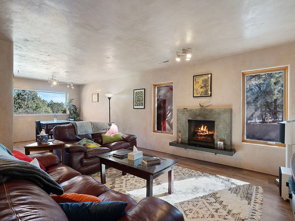 1st image of 166 Avenida Ponderosa