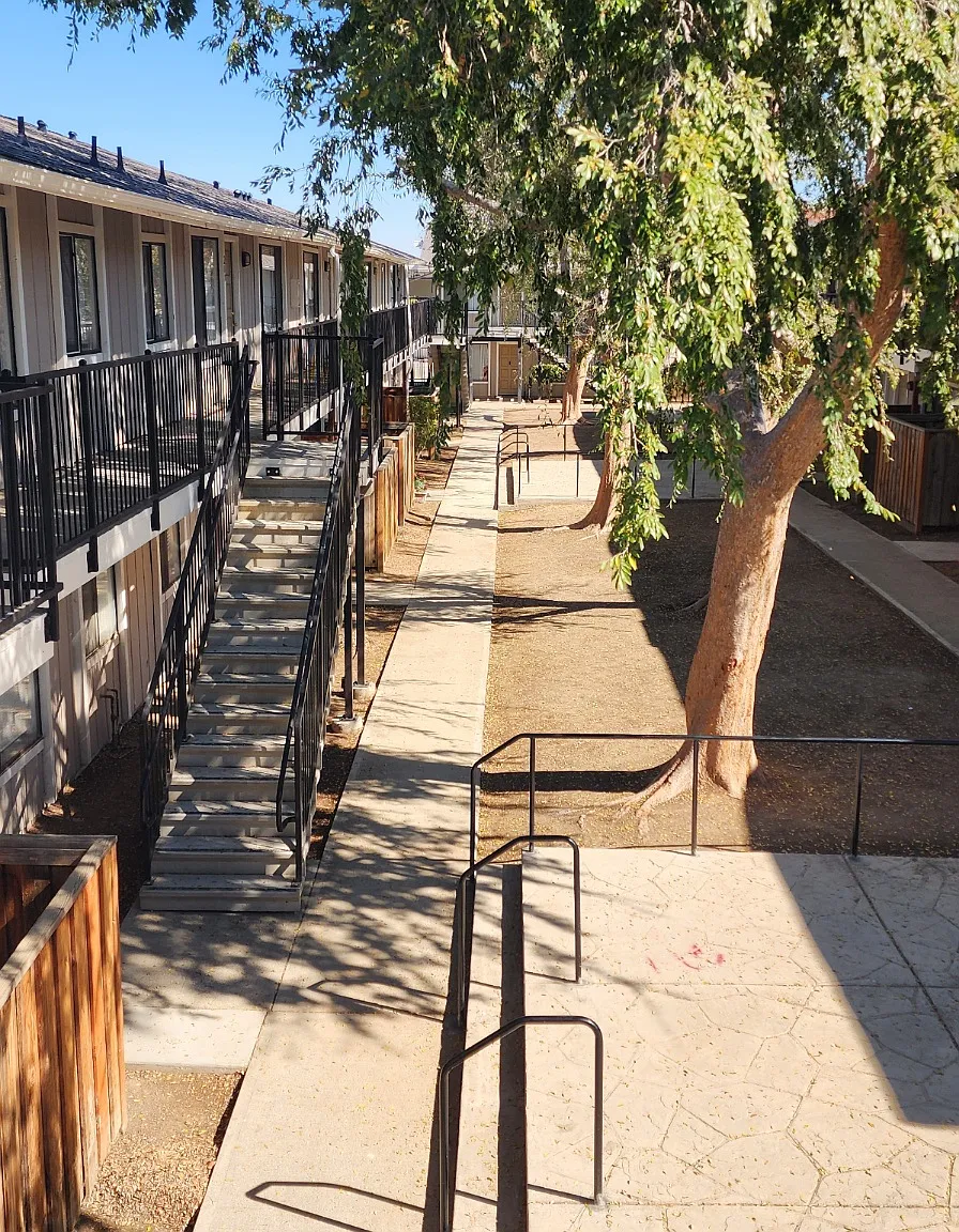 Elm Tree Estates Apartments — Photo 4