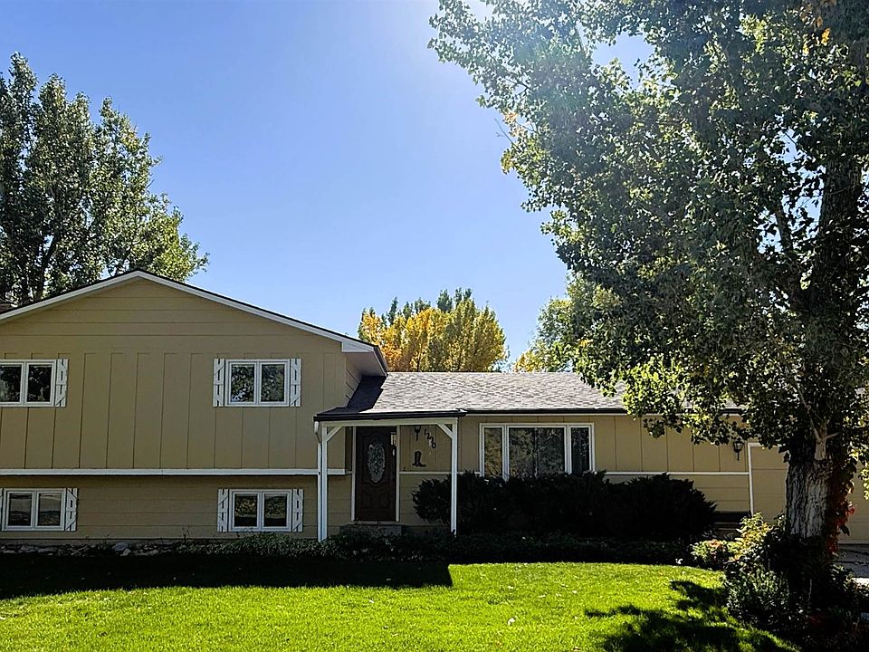 1st image of 1700 Crest Way