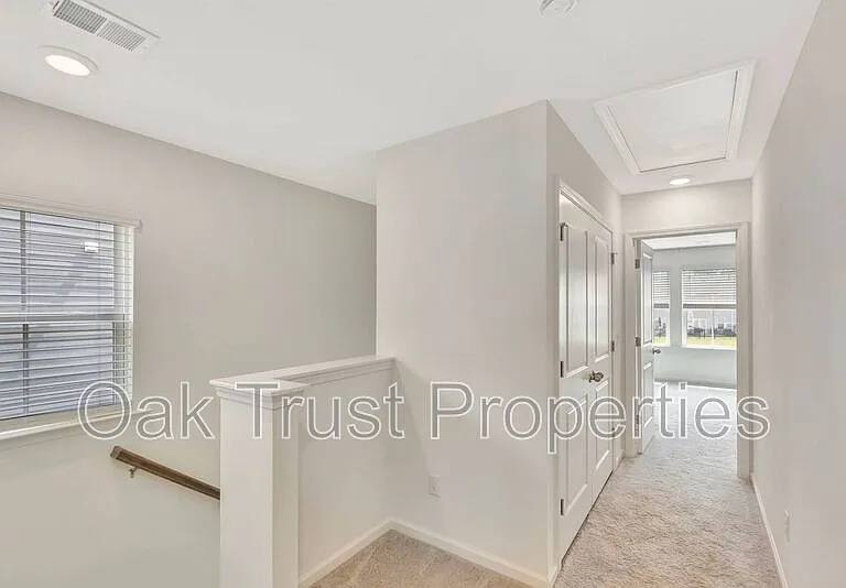 500 Trotters Ln — Photo 30