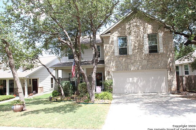 1st image of 415 Willow Grove Dr