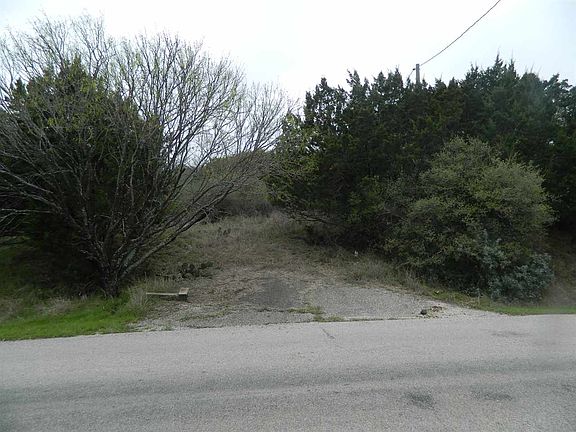3rd image of 332 Sandy Mountain Dr