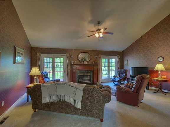 4th image of 60 W Bridlewood Ct