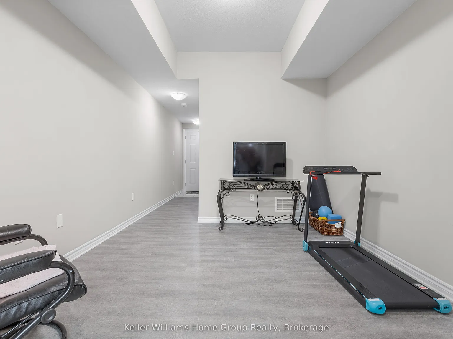 2 bed, $2,900 — Photo 3