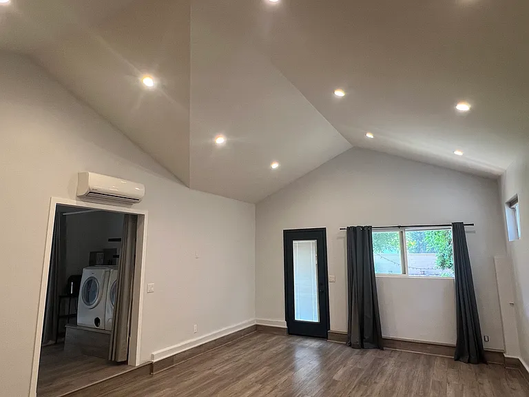 12642 Martha St — Photo 3
