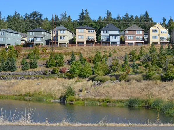1595 14th Pl NE, Issaquah, WA 98029