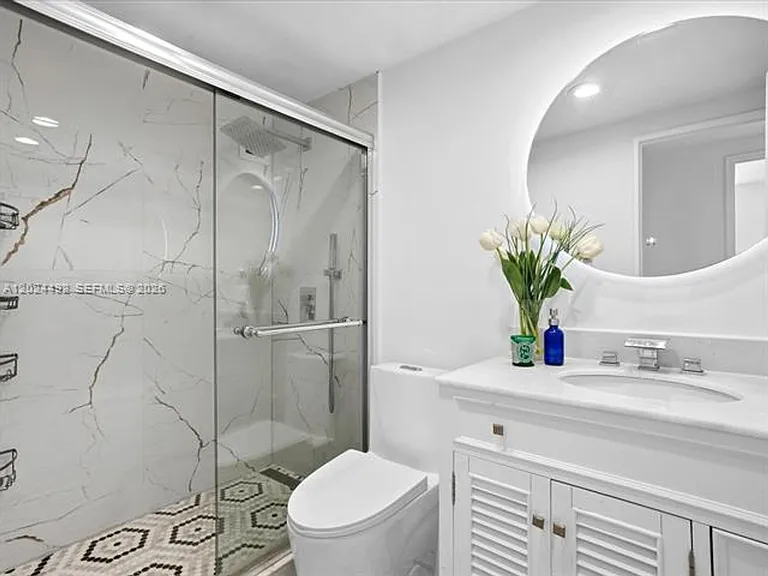 10185 Collins Ave #703 — Photo 14
