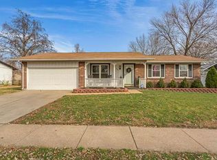 913 Oriental Dr, Florissant, MO