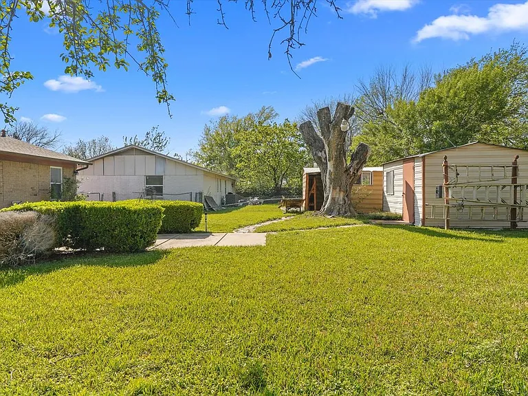 3229 Oak Timber Dr — Photo 2