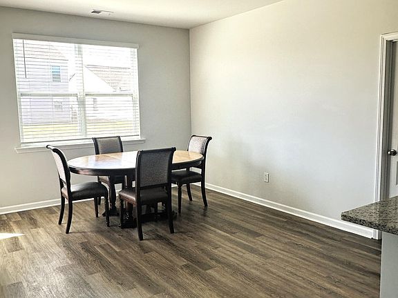 5th image of 620 Respite St