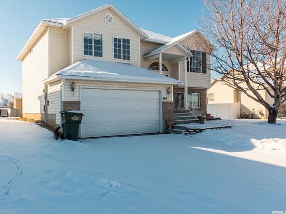 2nd image of 604 E Walden Dr