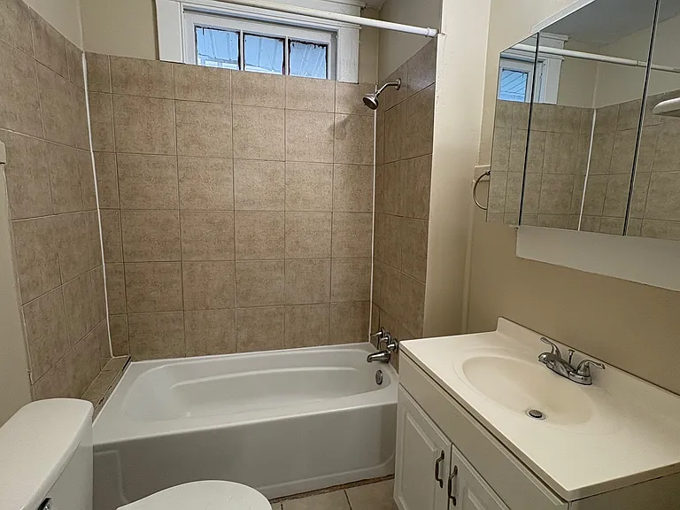 7535 Willow St — Photo 5