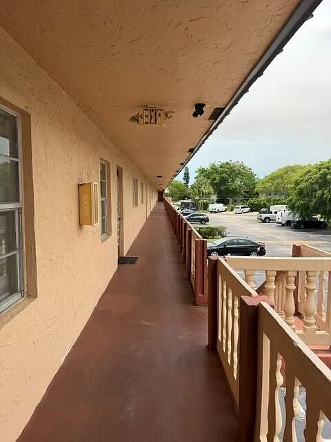 2 bed, 2.0 bath, 961 sqft, $1,900 — Photo 4
