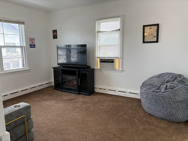 206 Main St #7 — Photo 9
