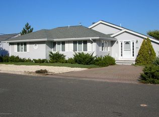 310 Cutter Ln, Mantoloking, NJ 08738