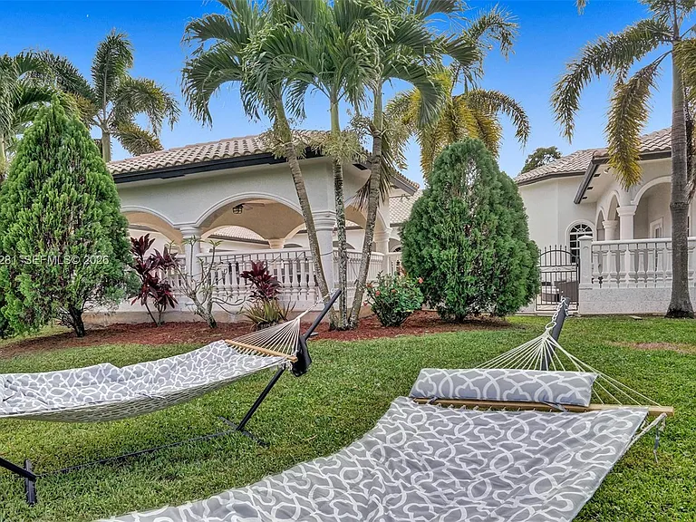 13751 Pine Meadow Ct — Photo 21