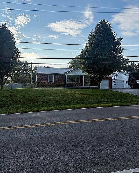 1st image of 1025 Dogwood Rdg