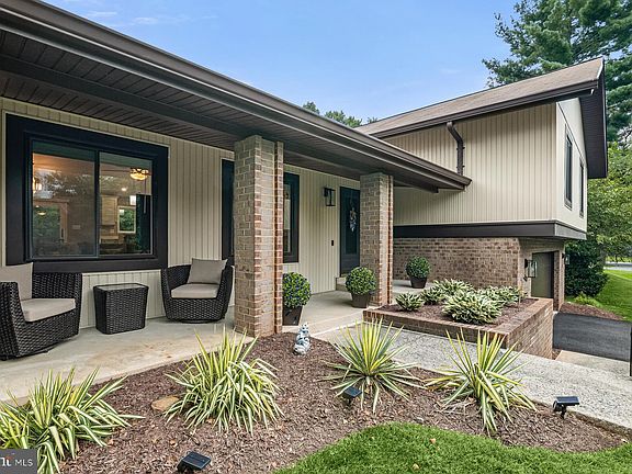 5th image of 20427 Aspenwood Ln