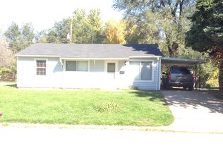 26 Whippoorwill Dr, Decatur, IL 62526