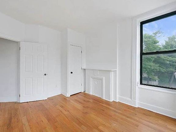 3rd image of 760 Marcy Ave #3