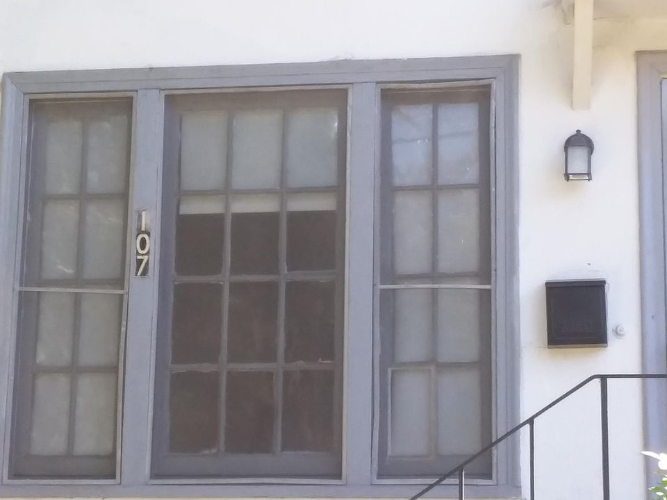 1st image of 107 E Pine St